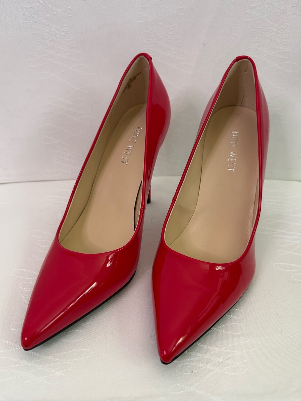Nine West Red Patent Pointed Toe Stiletto Heels Size 8.5 NWOT - Picture 2 of 9
